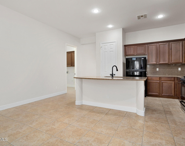4398 N Jackson Court - Photo Thumbnail 11