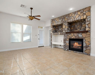 4398 N Jackson Court - Photo Thumbnail 7