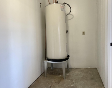 3901 W Sweetwater Avenue - Photo Thumbnail 21