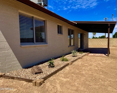 3901 W Sweetwater Avenue - Photo Thumbnail 24