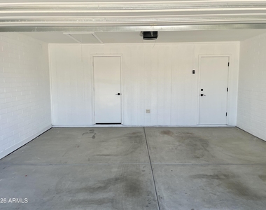 3901 W Sweetwater Avenue - Photo Thumbnail 22