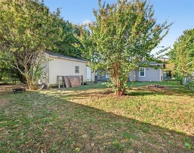 2321 N Shannon Street - Photo Thumbnail 27