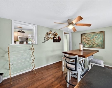 2321 N Shannon Street - Photo Thumbnail 12