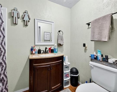 2321 N Shannon Street - Photo Thumbnail 19