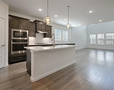 3511 Clara Drive - Photo Thumbnail 8