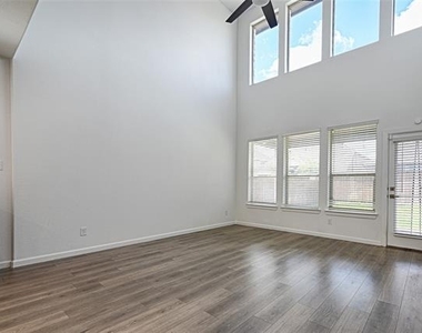 3511 Clara Drive - Photo Thumbnail 14