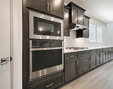 3511 Clara Drive - Photo Thumbnail 10