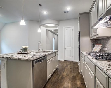 13866 Kevin Drive - Photo Thumbnail 9