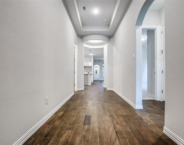 13866 Kevin Drive - Photo Thumbnail 2