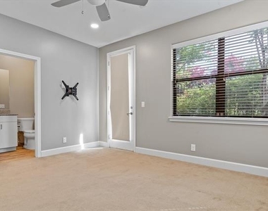 1717 Annex Avenue - Photo Thumbnail 5