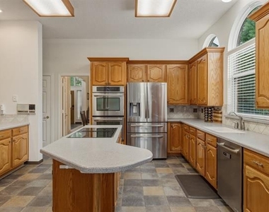 7612 Oak Knoll Drive - Photo Thumbnail 7