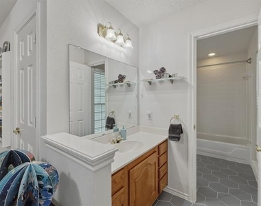 7612 Oak Knoll Drive - Photo Thumbnail 29