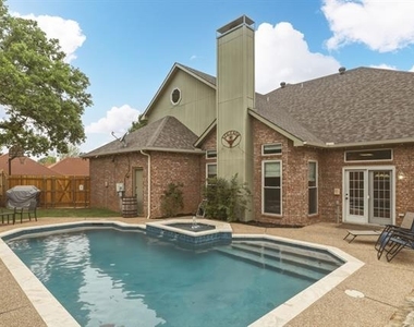 7612 Oak Knoll Drive - Photo Thumbnail 14