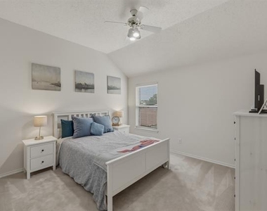 7612 Oak Knoll Drive - Photo Thumbnail 24