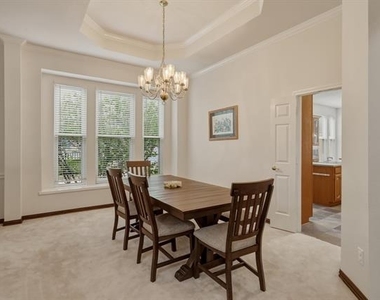 7612 Oak Knoll Drive - Photo Thumbnail 10