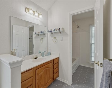 7612 Oak Knoll Drive - Photo Thumbnail 26