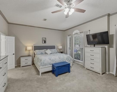 7612 Oak Knoll Drive - Photo Thumbnail 15