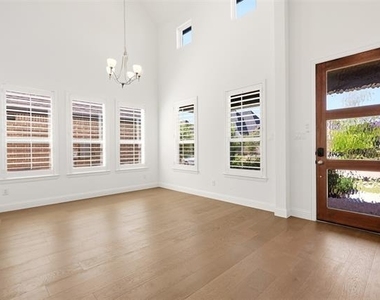 4261 Sandhills Lane - Photo Thumbnail 7
