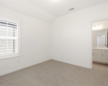 4261 Sandhills Lane - Photo Thumbnail 18