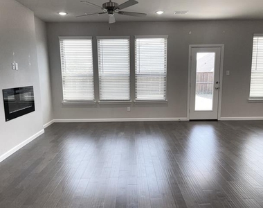 113 Arrow Wood Road - Photo Thumbnail 2