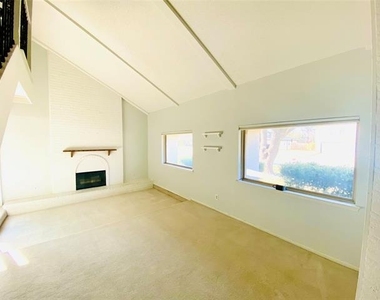 42 Merrie Circle - Photo Thumbnail 8