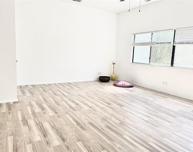 42 Merrie Circle - Photo Thumbnail 21