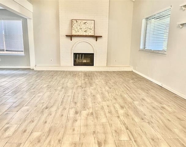 42 Merrie Circle - Photo Thumbnail 2