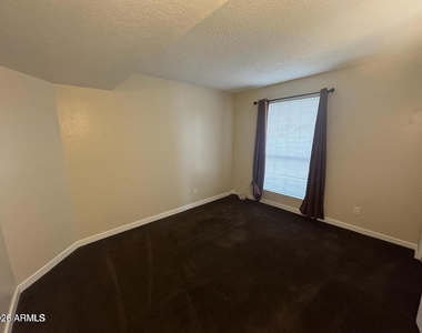 4766 W Caron Street - Photo Thumbnail 7