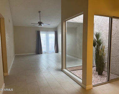 4766 W Caron Street - Photo Thumbnail 4