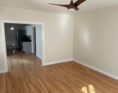 5117 Mission Avenue - Photo Thumbnail 1