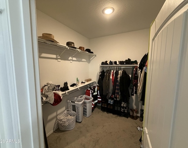 24740 W Jessica Lane - Photo Thumbnail 15