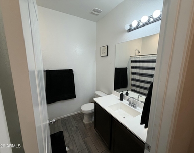 24740 W Jessica Lane - Photo Thumbnail 9