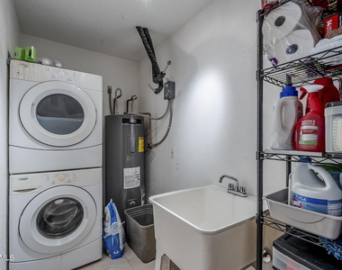 1022 W Apollo Avenue - Photo Thumbnail 21