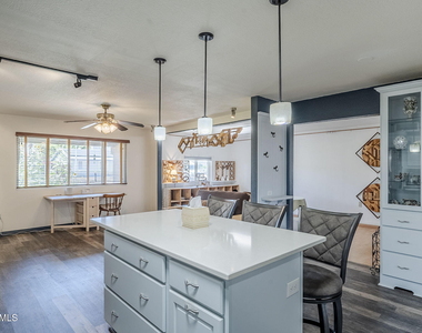 1022 W Apollo Avenue - Photo Thumbnail 37