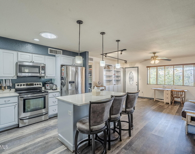 1022 W Apollo Avenue - Photo Thumbnail 28