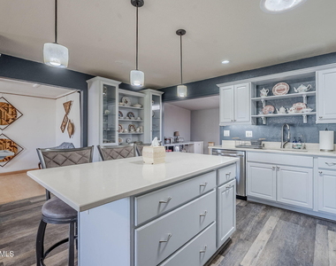 1022 W Apollo Avenue - Photo Thumbnail 24