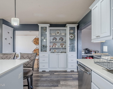 1022 W Apollo Avenue - Photo Thumbnail 38
