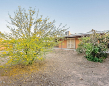 1022 W Apollo Avenue - Photo Thumbnail 11