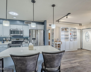 1022 W Apollo Avenue - Photo Thumbnail 31