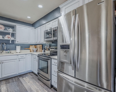 1022 W Apollo Avenue - Photo Thumbnail 25