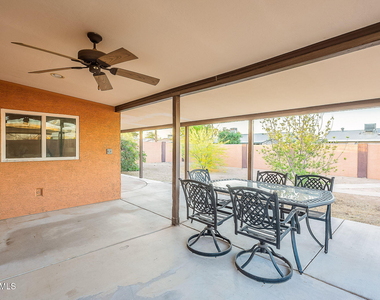 1022 W Apollo Avenue - Photo Thumbnail 5