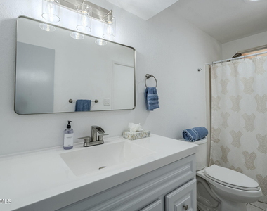 1022 W Apollo Avenue - Photo Thumbnail 48