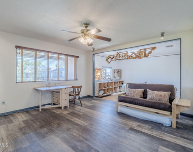 1022 W Apollo Avenue - Photo Thumbnail 23