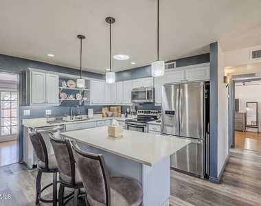 1022 W Apollo Avenue - Photo Thumbnail 27