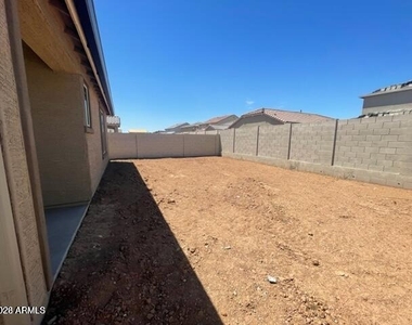 8746 W San Juan Avenue - Photo Thumbnail 25
