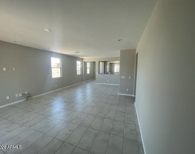 8746 W San Juan Avenue - Photo Thumbnail 3
