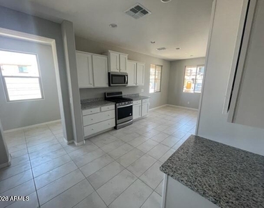 8746 W San Juan Avenue - Photo Thumbnail 4