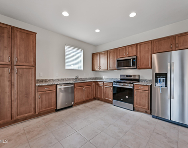 8961 W San Juan Avenue - Photo Thumbnail 9