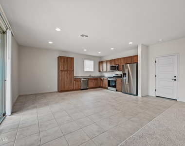 8961 W San Juan Avenue - Photo Thumbnail 8