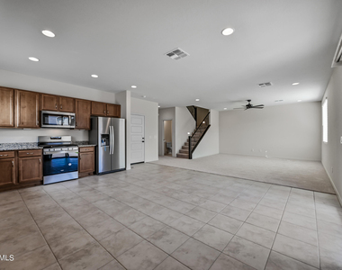 8961 W San Juan Avenue - Photo Thumbnail 11